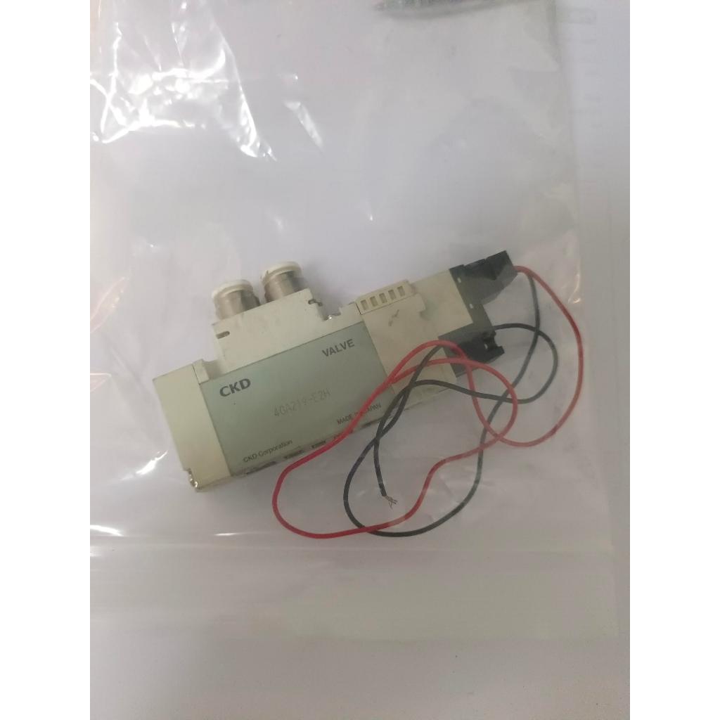 4GA219-C6-E2H-3(CKD)Solenoid Valve / วาล์วไฟฟ้าควบคุม สินค้าคงเหลือ/ชิ้น = 1 (PK-C150)