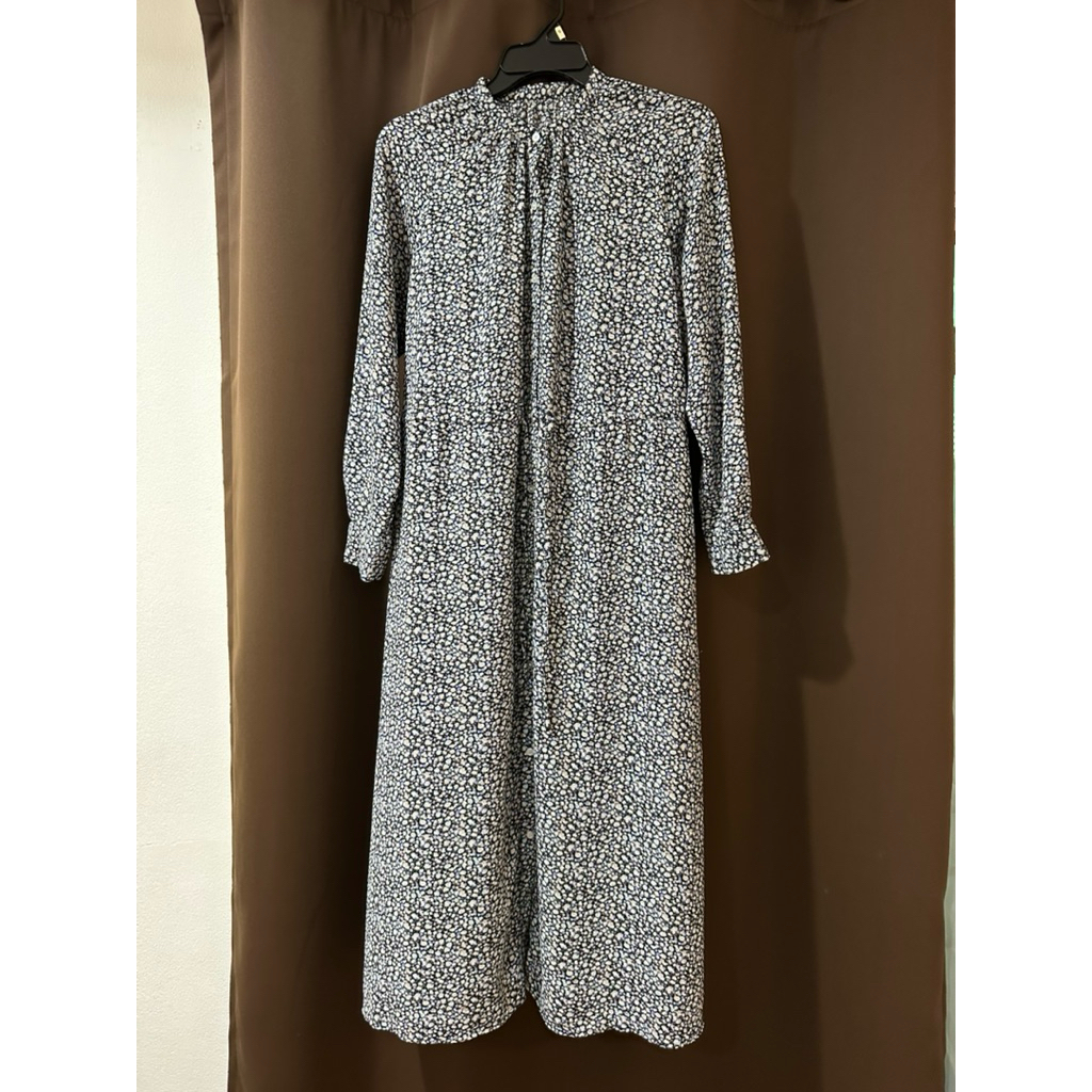 เดรสแขนยาว แบรนด์ gu คอจีน