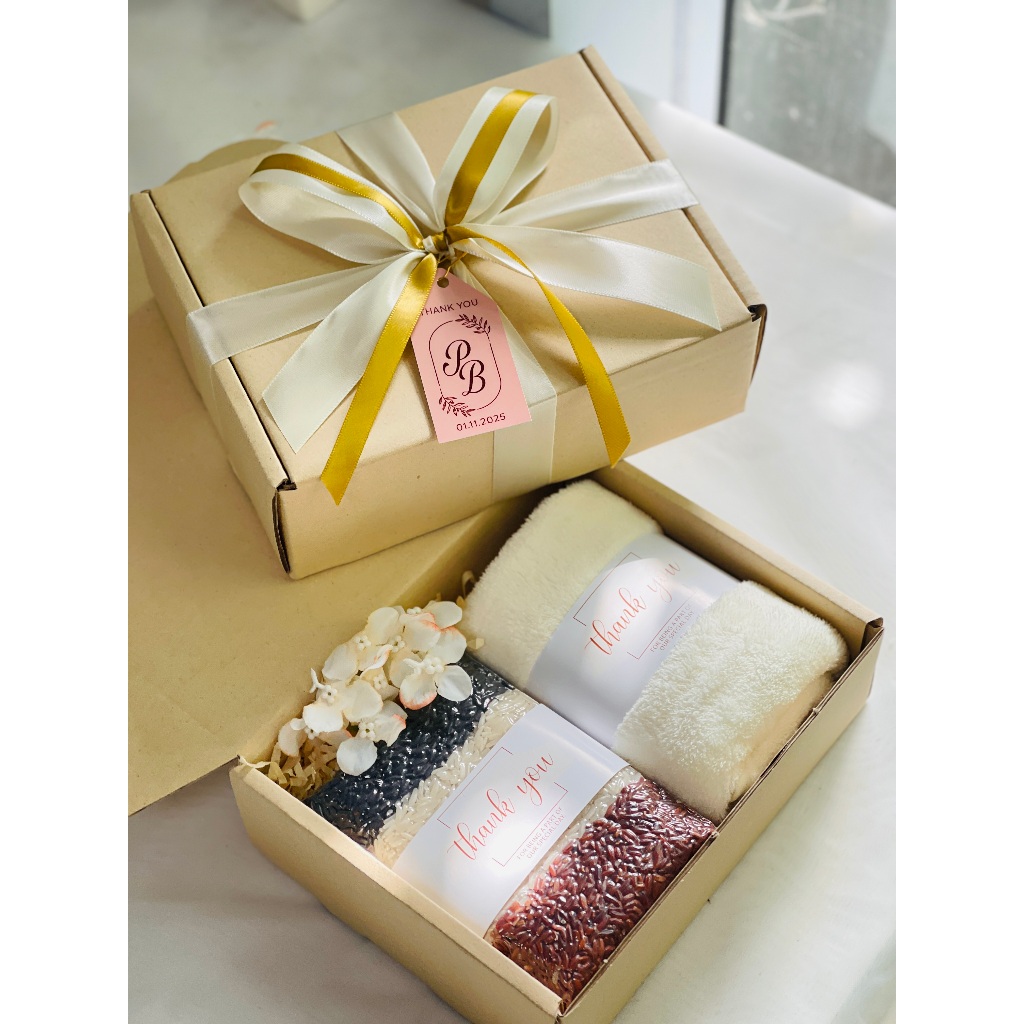 ผ้าเช็ดผมขนแกะ+ข้าว500กรัม ของรับไหว้ ของขวัญ วันเกษียณ ของขวัญปีใหม่