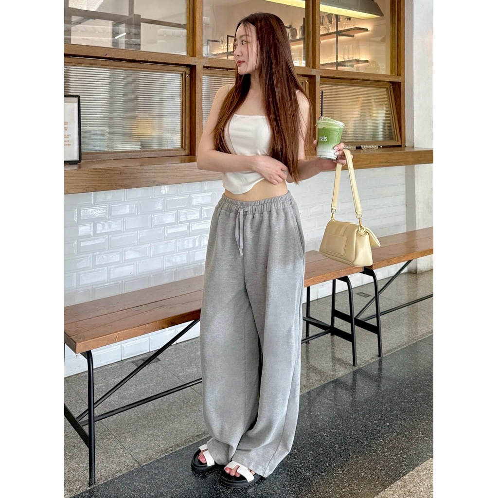 Innocent Dale Sweat Pants กางเกงวอร์มขายาวสีเทา