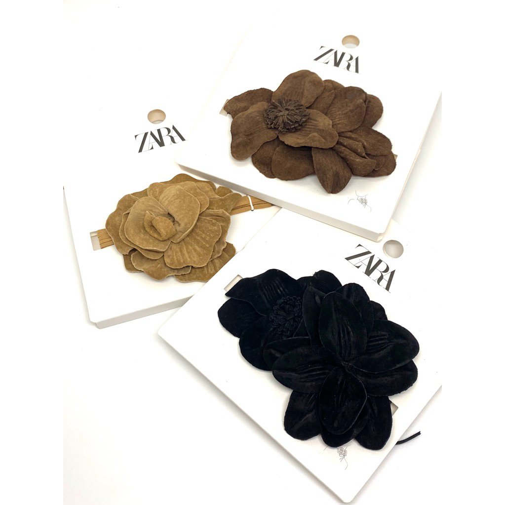 Zara floral suede collar (สร้อยคอแบบคอเสื้อ)