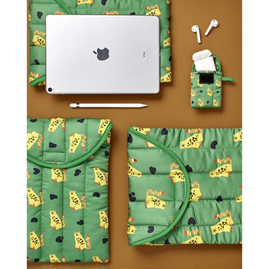 Tiger / y.isyo/notebook bag