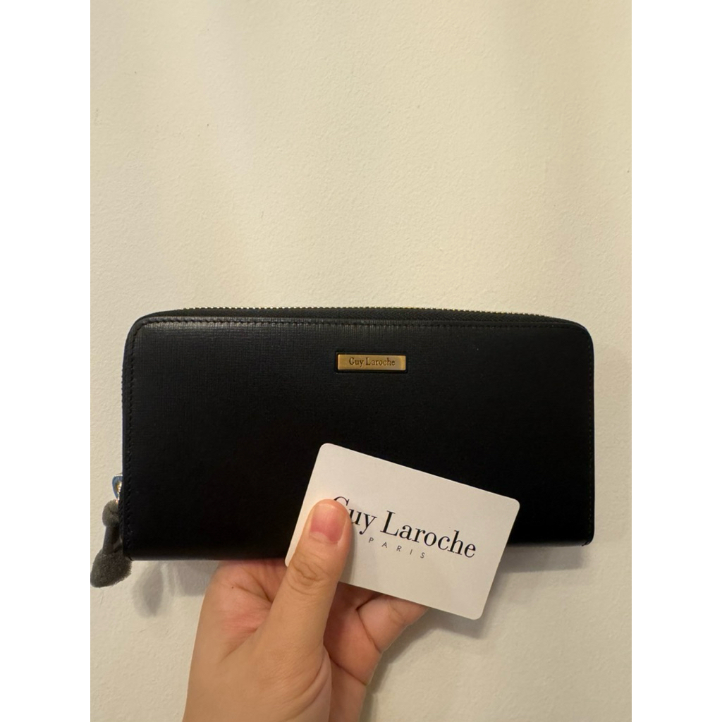 📣 ส่งต่อ กระเป๋าสตางค์ใบยาวสีดำ Guy Laroche 📣