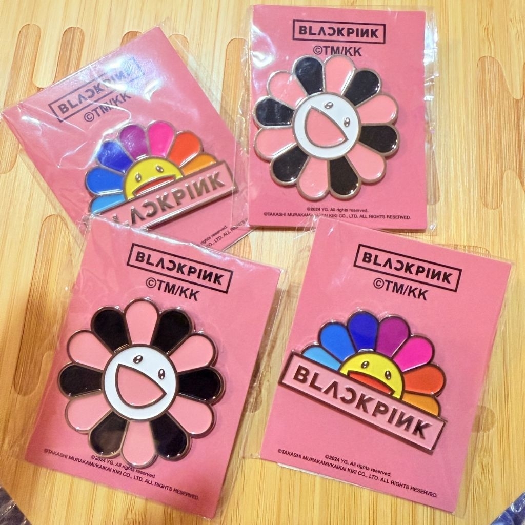 New Murakami x BlackPink pin 🖤💓 มือ1ของแท้💯 พร้อมส่ง *ราคาต่อชิ้น
