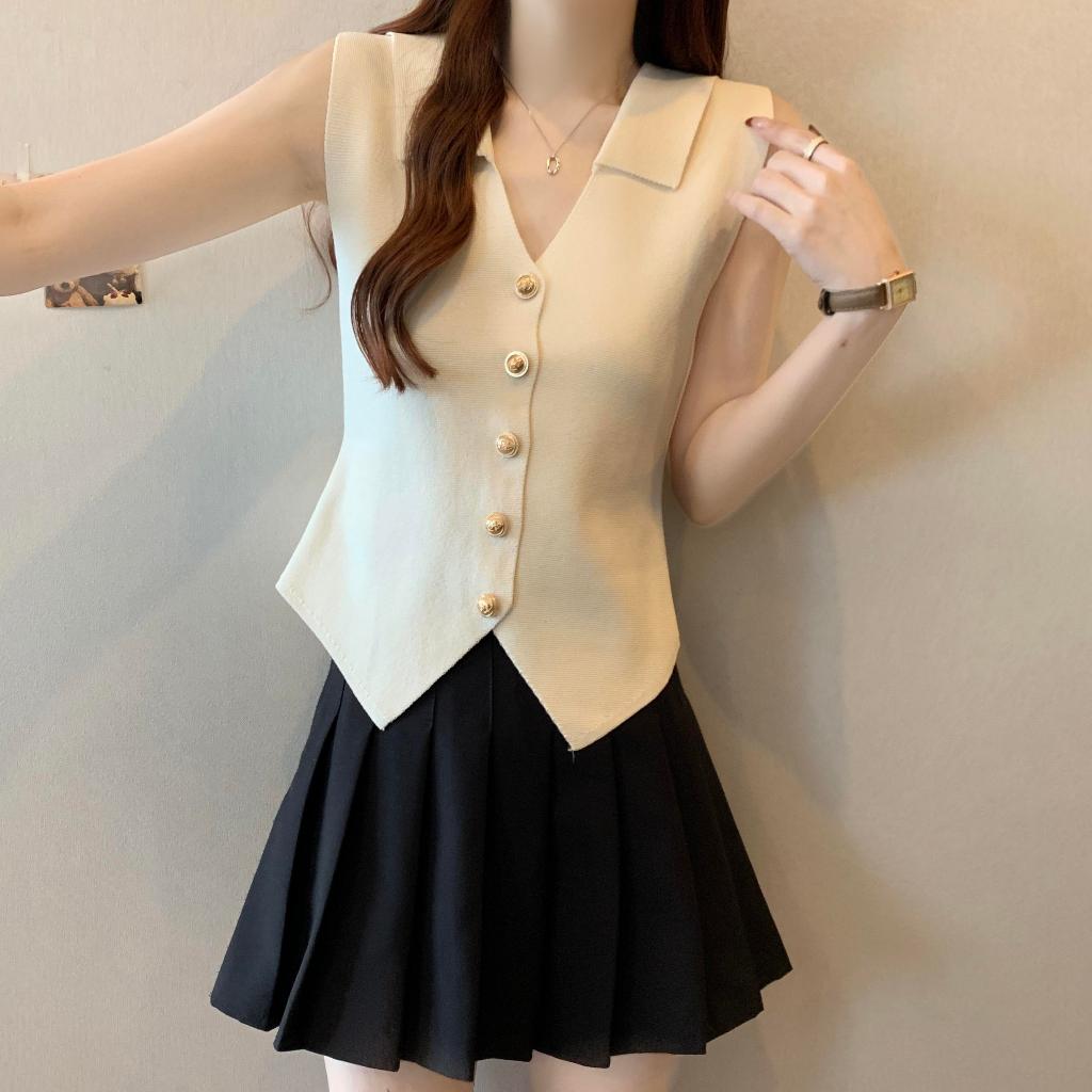 L'NADA【พร้อมส่ง】 เสื้อกั๊กแขนสั้น คอปก กระดุมหน้า ใส่แมทซ์กับกระโปรงหรือกางเกงก็เอาอยู่(83157)