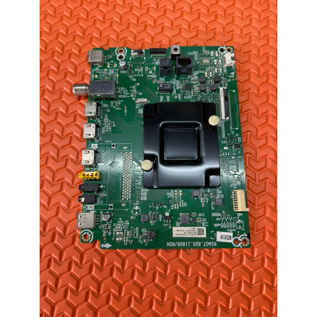 เมนบอร์ดทีวี Hisense รุ่น 70A6100H พาสบอร์ดRSAG7.820.11806/ROH