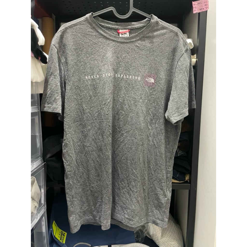 เสื้อยืด tnf มือสอง S