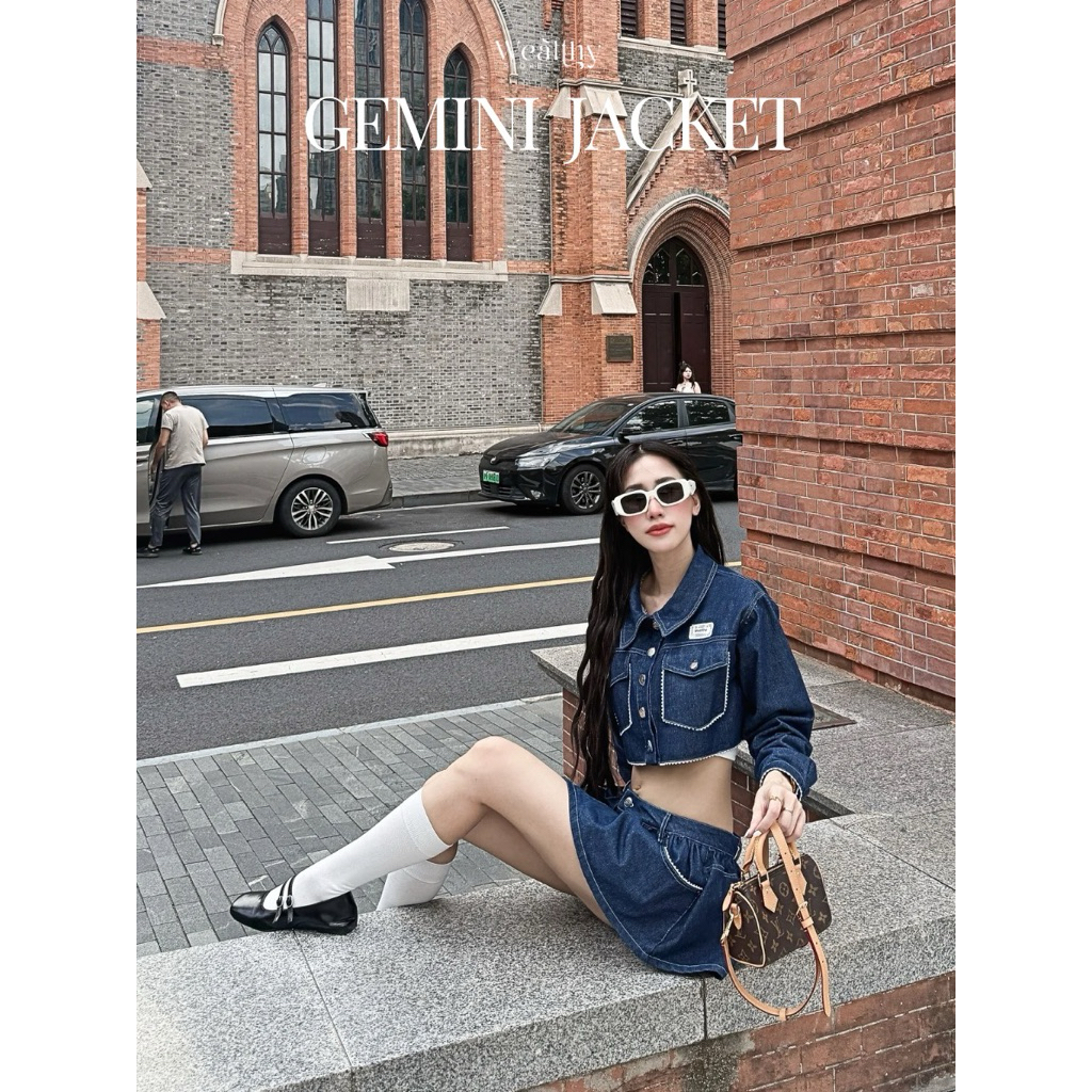 Wealthy Gemini Jacket (เฉพาะเสื้อ) ทรงจะมีความ Oversize นิดๆ ดีเทลแต่งเพิ่มด้วยลูกไม้