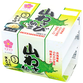 ฮามานะสึ นัตโตะแบบเม็ดเล็ก พร้อมซอสรสวาซาบิ ขนาด 139.50 กรัม (46.50 กรัม x 3 ชิ้น) - YAMAWASABI NATTO