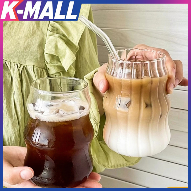 KMALL 550 มล. แก้วกาแฟ ทรงกลม สไตล์เกาหลี ทนความร้อน สีโปร่งใส แก้วใสลายตรง แก้วคาเฟ่ ถ้วยแก้วบอโลซิลิเกตสูง ดืมนม