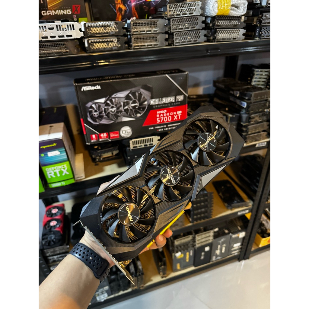 การ์ดจอ RX5700XT 8GB ASROCK 3พัดลม, REDDEVIL สภาพสวยมาก ครบกล่อง สินค้ามีประกันร้าน