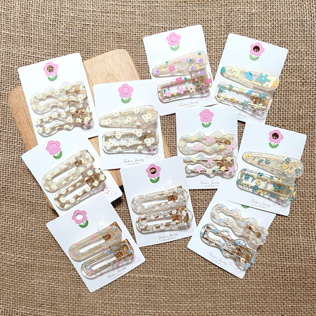 [6.5-7cm] กิ๊บติดผมปากจระเข้สีทองแต่งอะคริลิคใสเพ้นท์ลายดอกไม้น่ารักมาก ราคาต่อ1แผงตามภาพ