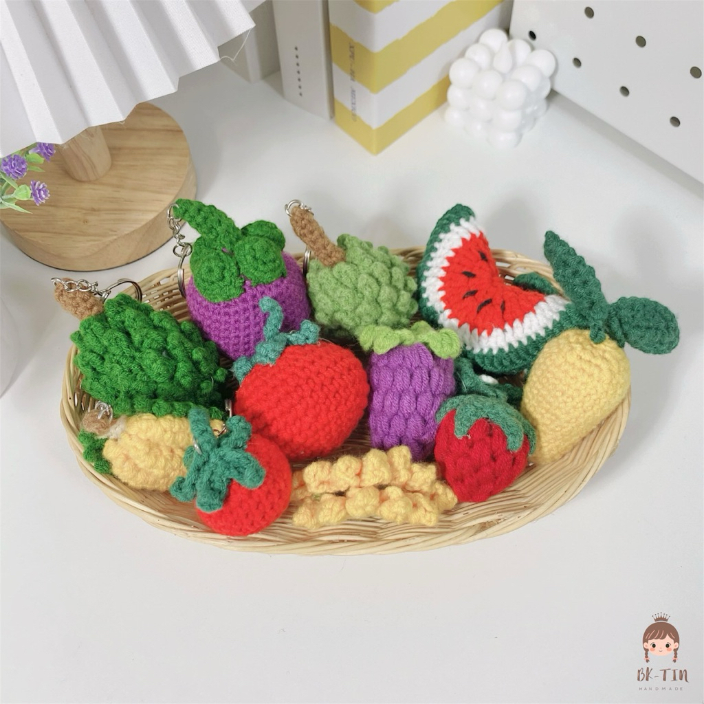 ดวงกุญแจผลไม้ถักไหมพรม •BK-TIN HANDMADE•  🍓🍇🥭🍅 Fruit Garden Collection