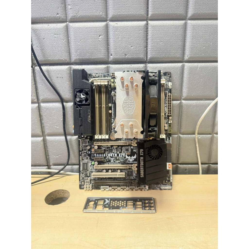 ชุด i7-3820 +เมนบอร์ด  ASUS SABERTOOTH X79 LGA2011พร้อมซิ้งลมCOOLERMASTER ใช้งานปกติ มือ2 สภาพดี 4คอ