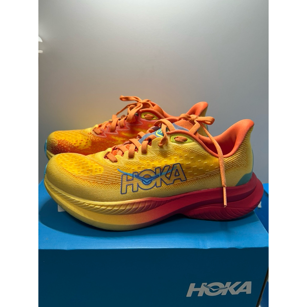 รองเท้าHoKa ของแท้ มือสองไซส์38 สีส้มเหลือง