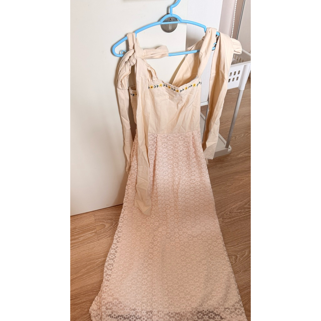 เดรสกระโปรงยาว ariswara brand