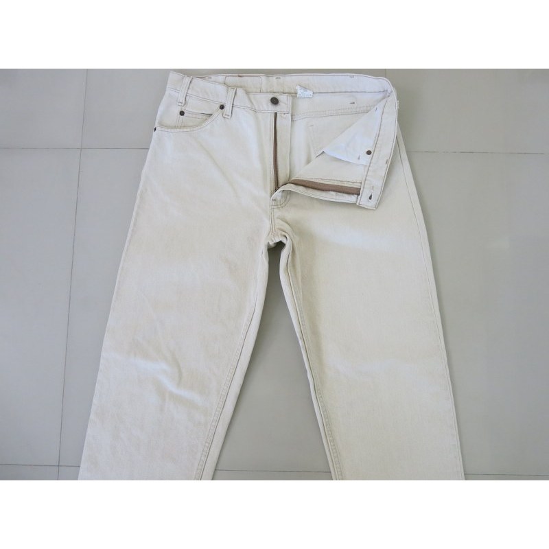 LEVI’S 550    MADE IN U.S.A.  วัดจริงเอว 35ยาวจากเอว 44.5ปลายขา7นิ้วเป้า12.5นิ้ว