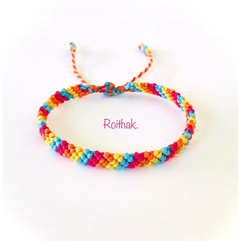 สร้อยข้อมือ Handmade เชือกเทียนถัก Macrame  หลากสีสันสดใส sweet candy
