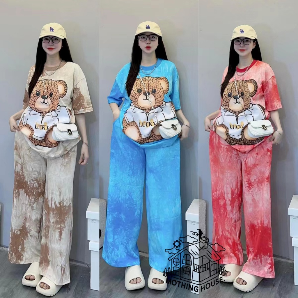 ชุดสูทแฟชั่นมัดย้อมสำหรับผู้หญิงเสื้อยืดแขนสั้นพิมพ์ลายหมีหลวมรูปแบบใหม่ + กางเกงขายาวขากว้างชุดสองชิ้นที่ทันสมัยและลำลอ
