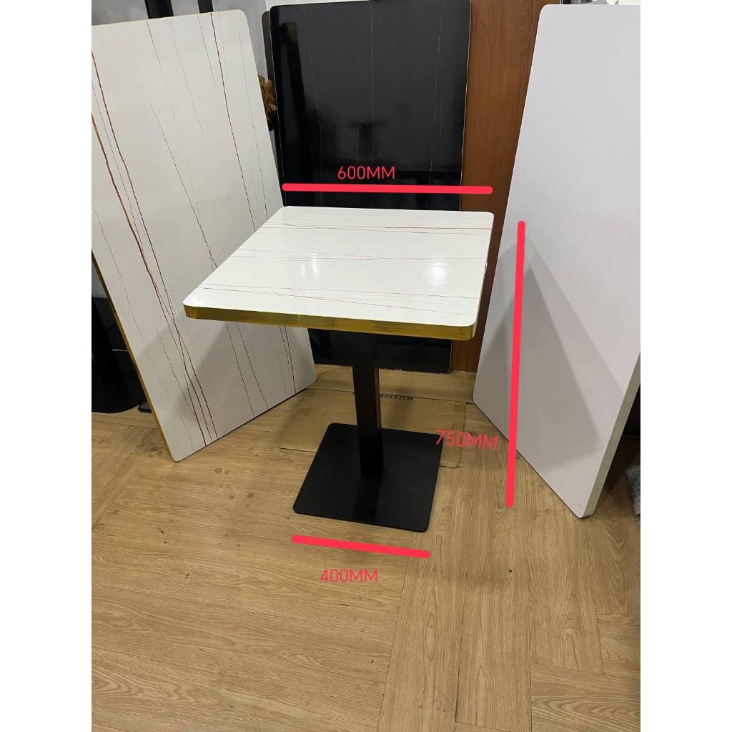 โต๊ะไม้สี่เหลี่ยม ดีไซน์โมเดิร์น ขนาด 60x60x75 ดึงดูดสายตา ขาเหล็กเเข็งเเรง เหมาะกับร้านกาแฟ