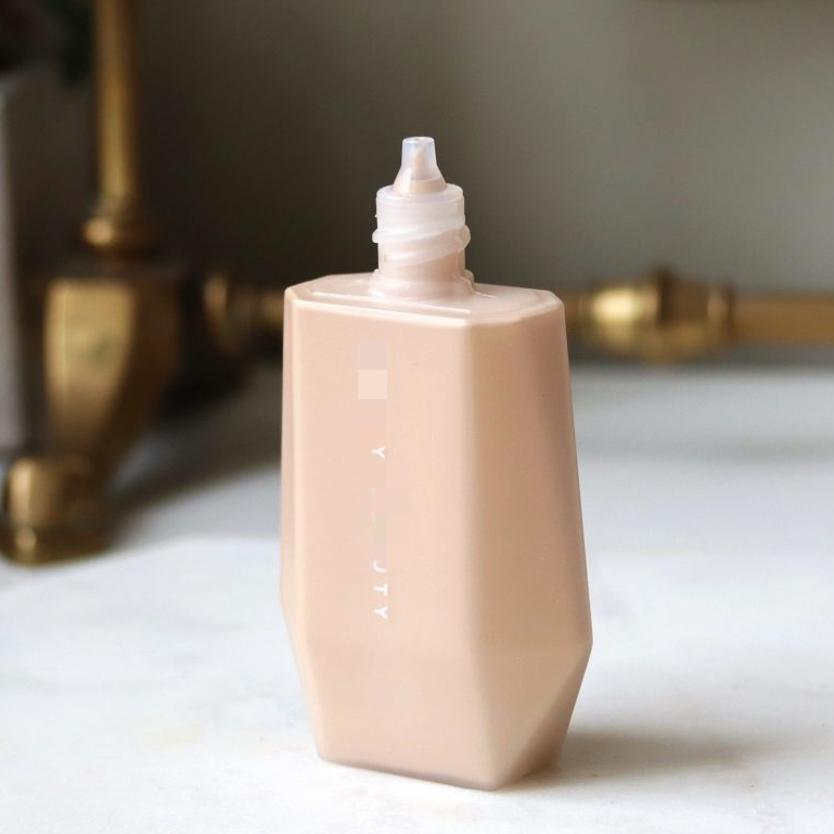 Beauty-Siam แท้ทั้งร้าน !! แบ่งขาย2รุ่น FENTY Eaze Drop Blurring Skin Tint / All Over Glow Enhancer