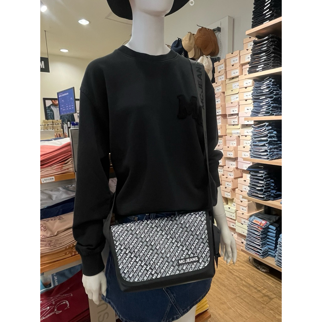 พร้อมส่ง กระเป๋าสะพายข้าง Mc Jeans งานแท้ 100% รุ่นขายดี สายปรับความยาวได้ ราคา ถูกที่สุด ดีลบีเคเค แกลเลอรีภาพที่ 2