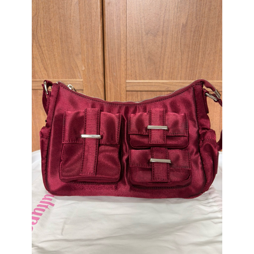 Penne culture maxie jumbo bag - Burgundy (กระเป๋าคาร์โก้มือสองสภาพดี)