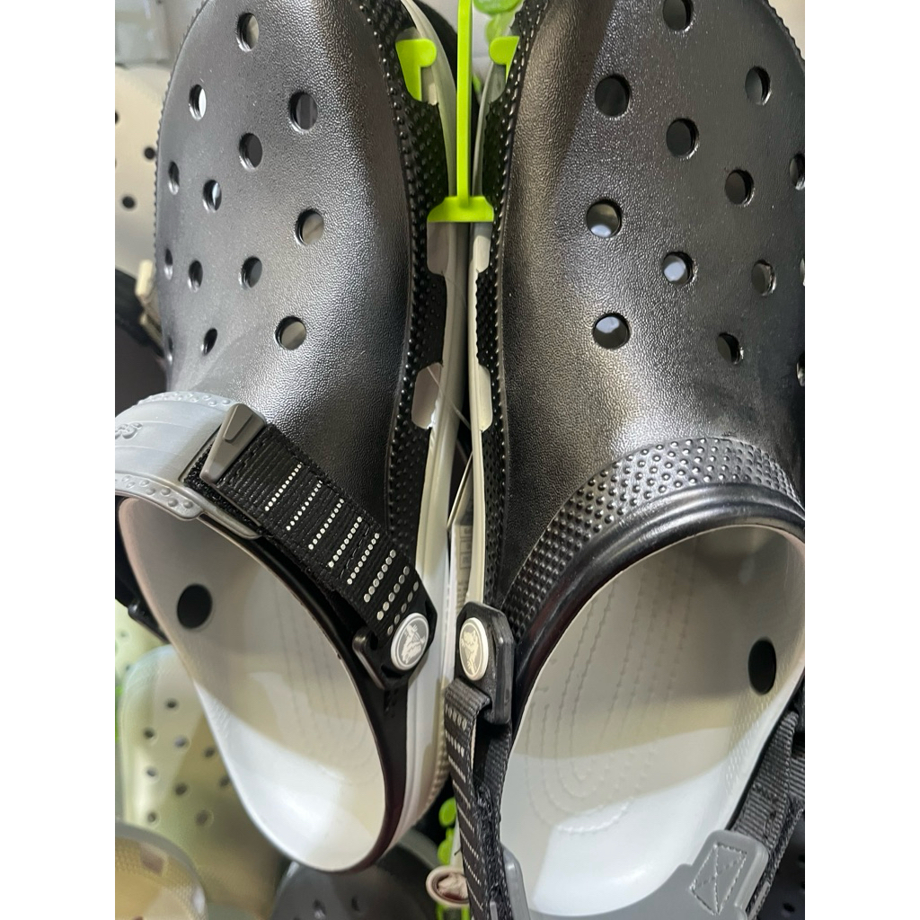 รองเท้า crocs ของแท้จากช๊อป