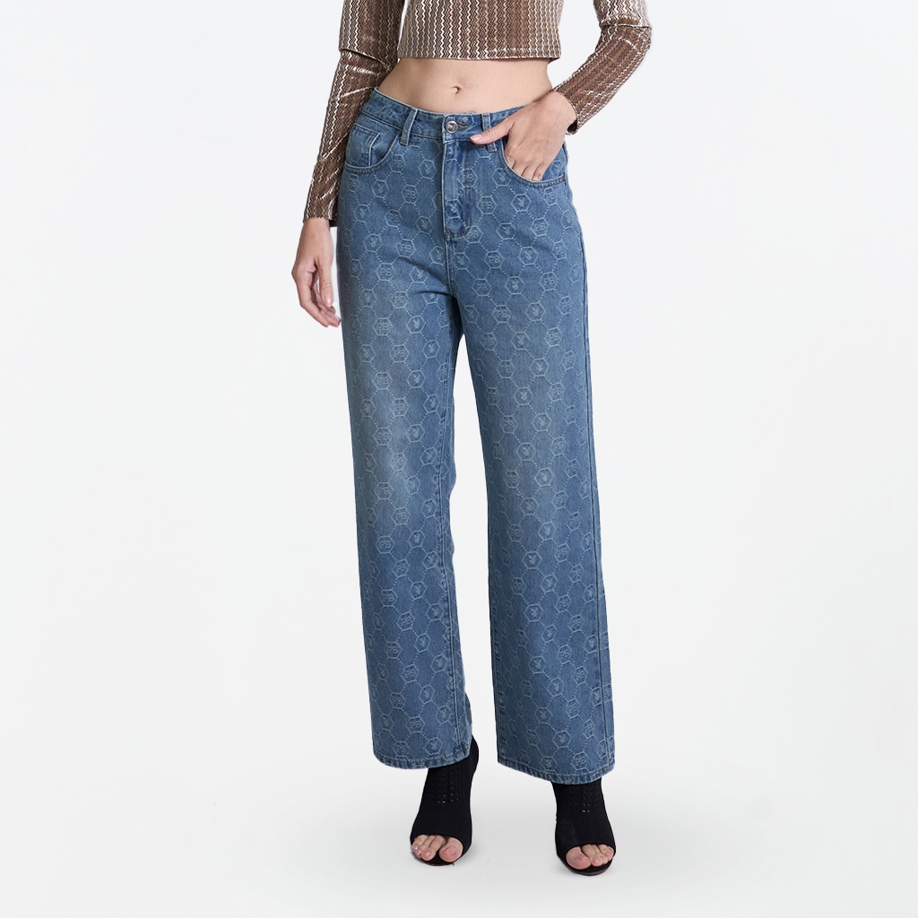 PLAYBOY RBAN LUXE กางเกงยีนส์ขายาว ซิปหน้า ทอลายโลโก้ทั้งตัว P1WB254JL001BL