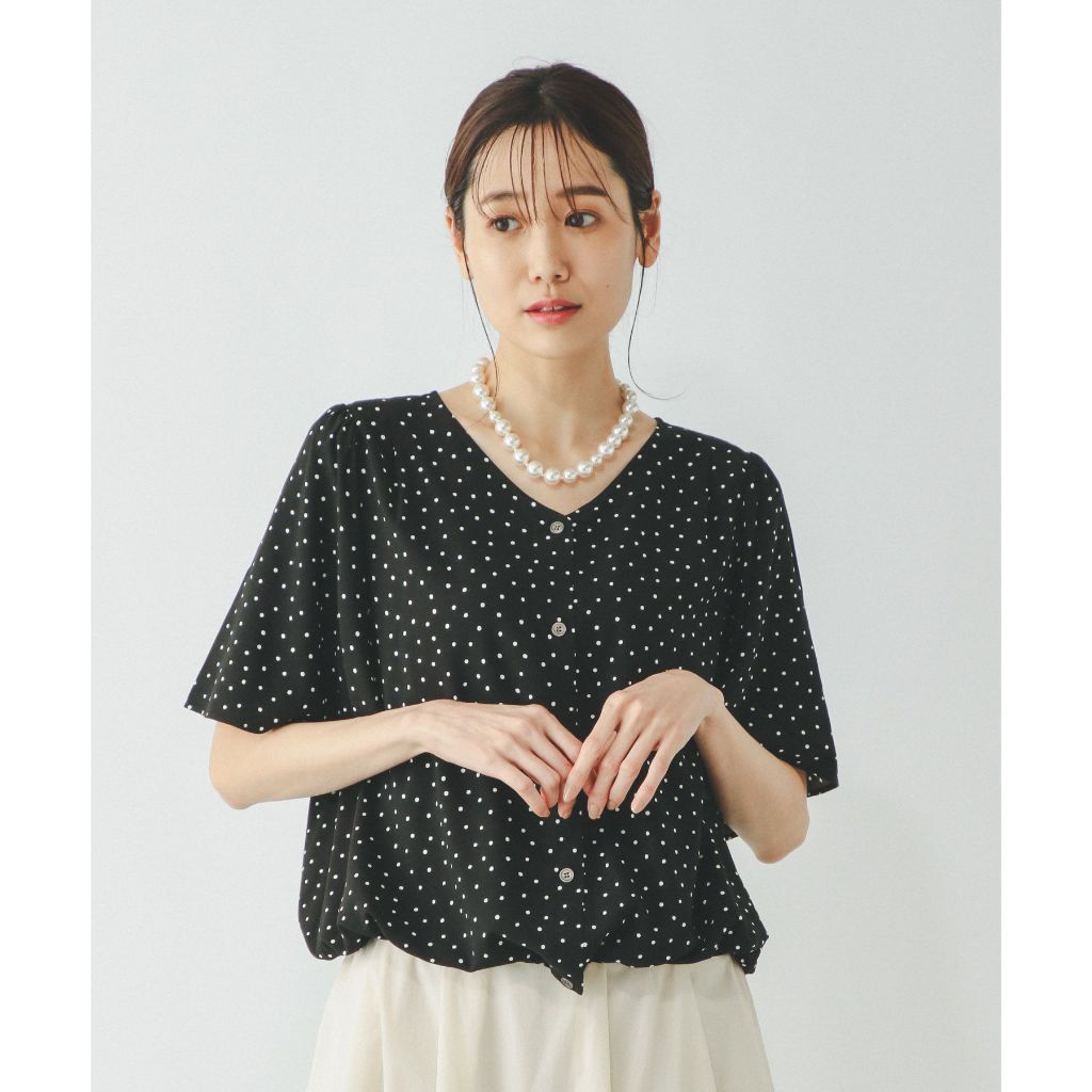 GLOBAL WORK เสื้อเบลาส์ สัมผัสเย็นสบาย ปรับเปลี่ยนทรงเสื้อได้ Salasala Relax V-neck Short Sleeves Blouse