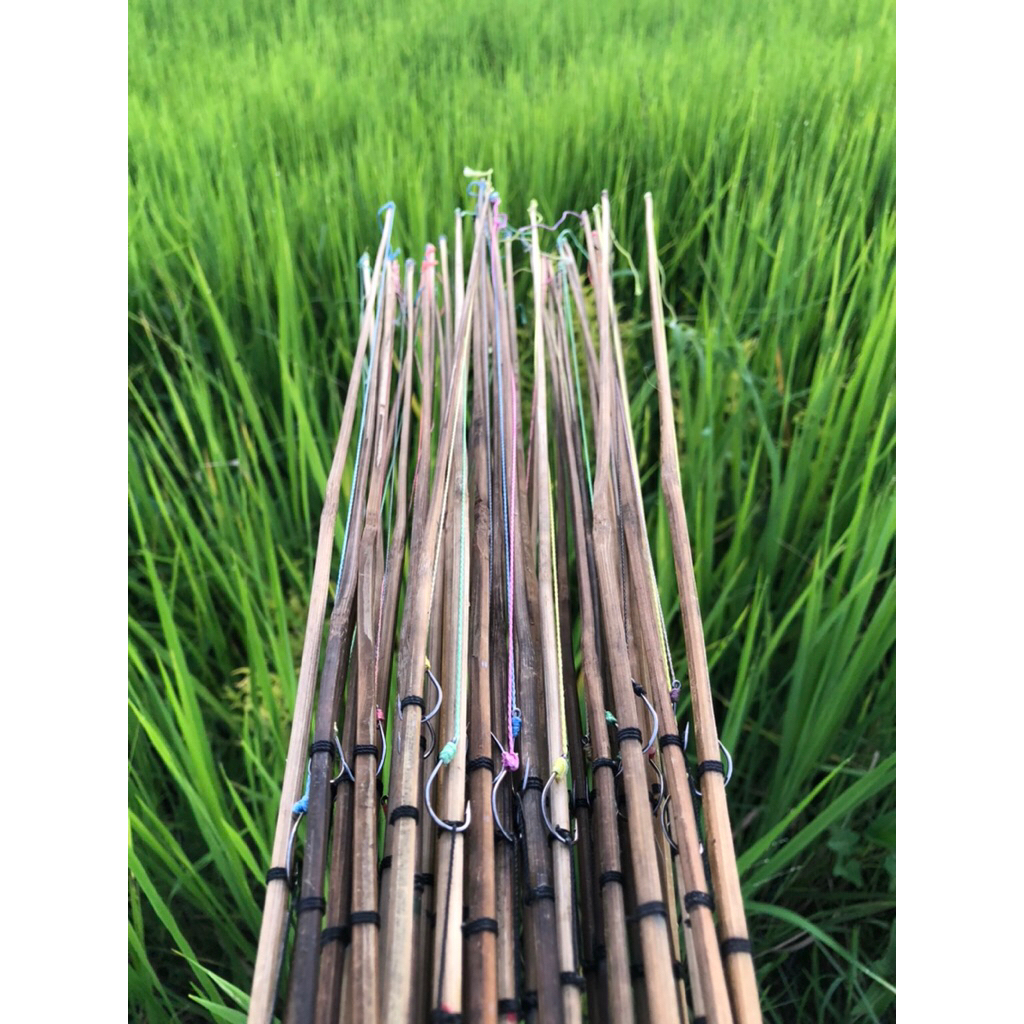 เบ็ดเบ็ดปักคันนาไม้ไผ่เหลามือ ขนาด 130 ซม. รมควันกันมอด กันเชื้อรา ต่อสายเบ็ดด้วย PE เบ็ดตกปลาโคมิ