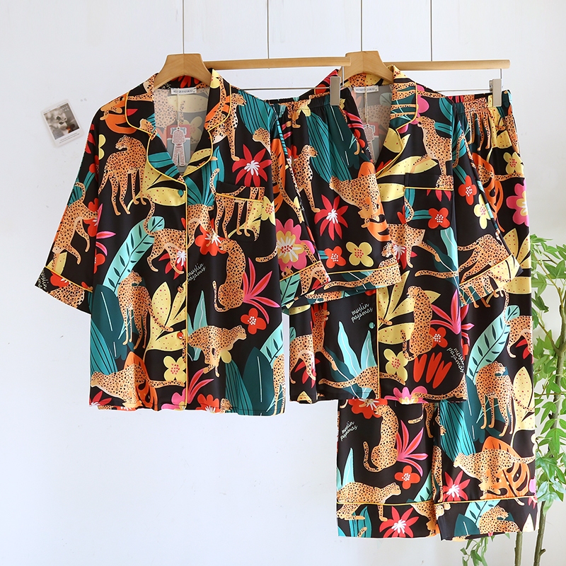 ชุดนอน Muslin Pajamas Silk Satin รุ่น Leopard Garden (W2203 V2203) | ชุดนอนชุดเที่ยว,ชุดนอนผู้หญิง