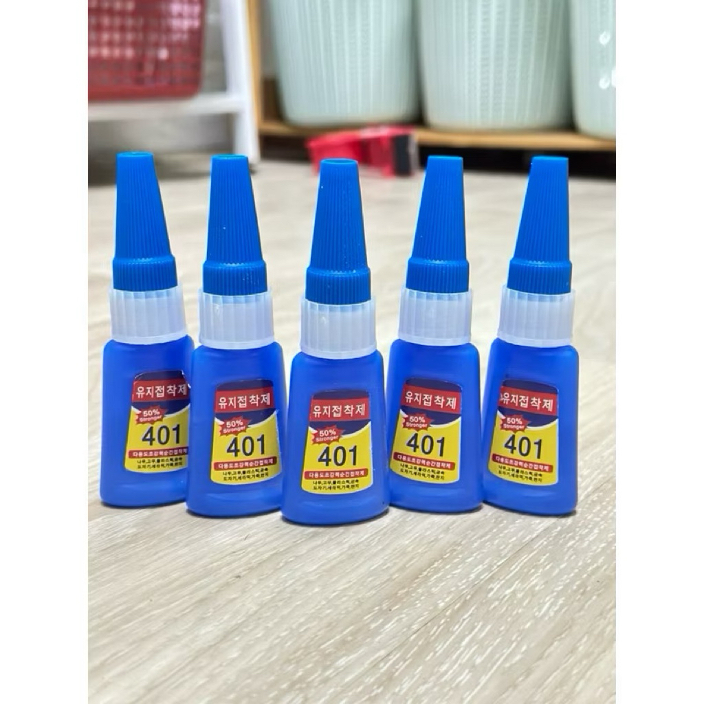 กาวติดเล็บปลอม 401 ขนาด 10กรัม ความหนาแน่น 50 เปอร์เซ็นต์ จำนวน 100 หลอด สินค้าพร้อมส่ง