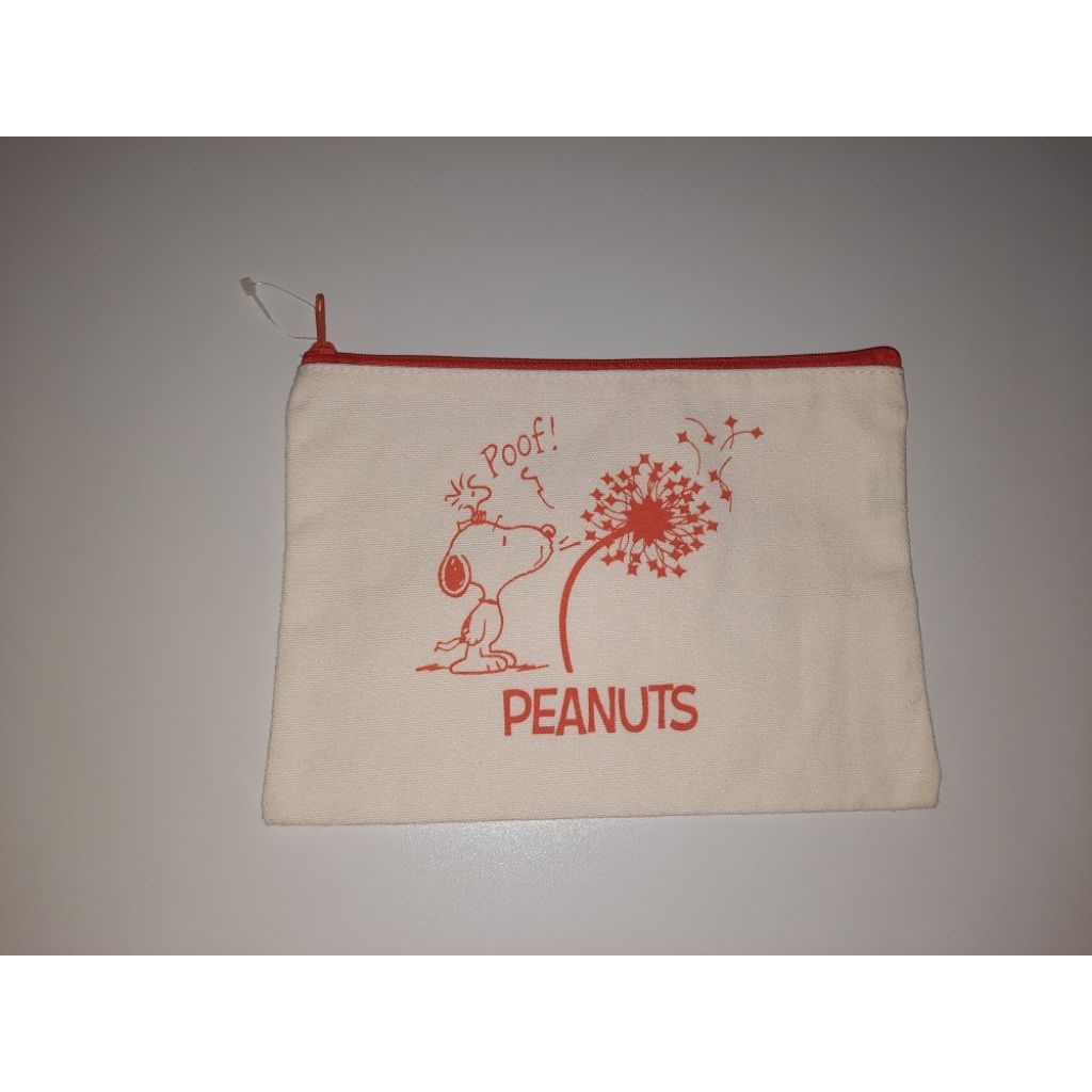 (มือสอง) กระเป๋าซิป Snoopy