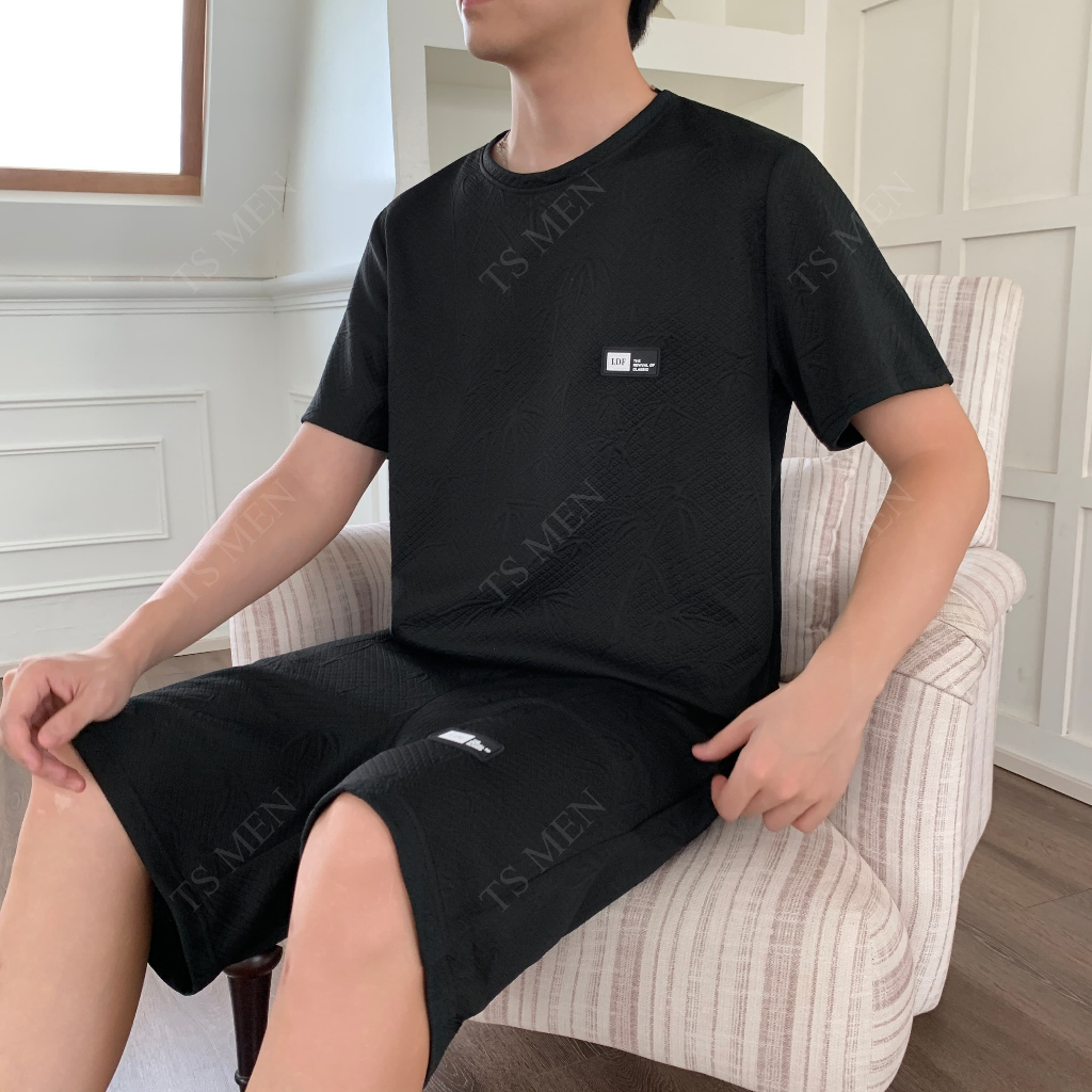 TS MEN เสื้อเซ็ตผู้ชาย เสื้อผู้ชาย กางเกงขาสั้นผู้ชาย (เสื้อ+กางเกงขาสั้น) ดีไซน์เก๋ ขนาดมาตรฐาน（สีดำ สีเทา）TZ30