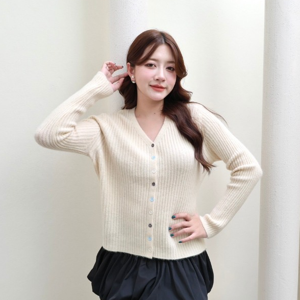 Jarinya (S-M) เสื้อคาร์ดิแกนไหมพรมแขนยาว แต่งกระดุมหลายสีปัก JY (T1034)