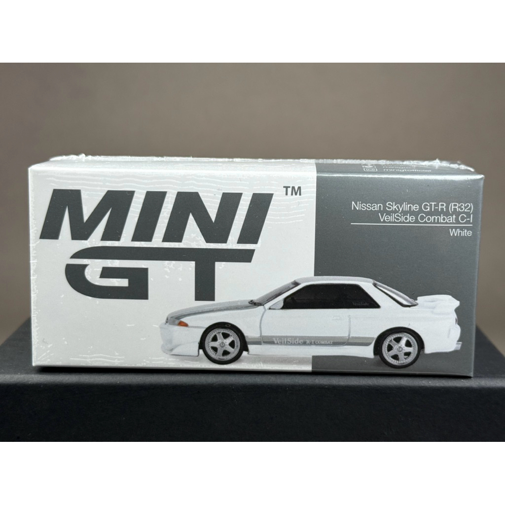 🔹Nissan Skyline GTR R32 VeilSide Combat C-I White #1066 Scale 1:64 ยี่ห้อ Mini gt