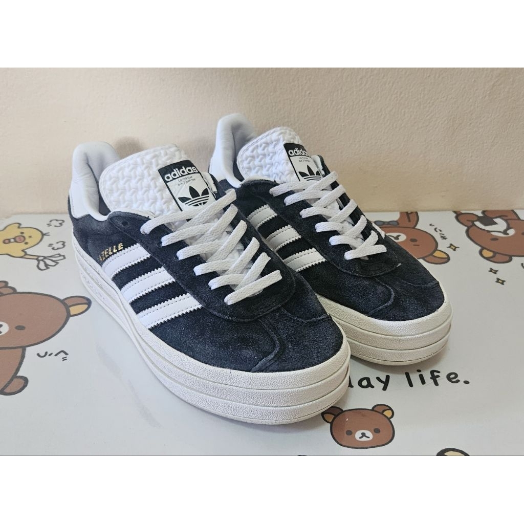 Adidas Gazelle Bold W พื้นสูง  มือสอง ของแท้ Size 38 ความยาวเท้า 23.5 เซน