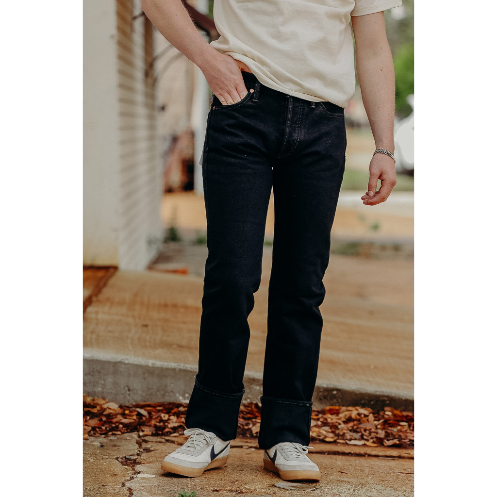 ปรับลง #เอวจริง32 Iron Heart IH-666S-BK - ผ้าริม - Super Black 21oz  Selvedge Denim Slim Straight Cu