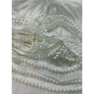 เส้นมุกสีขาว 5หลา120บาท