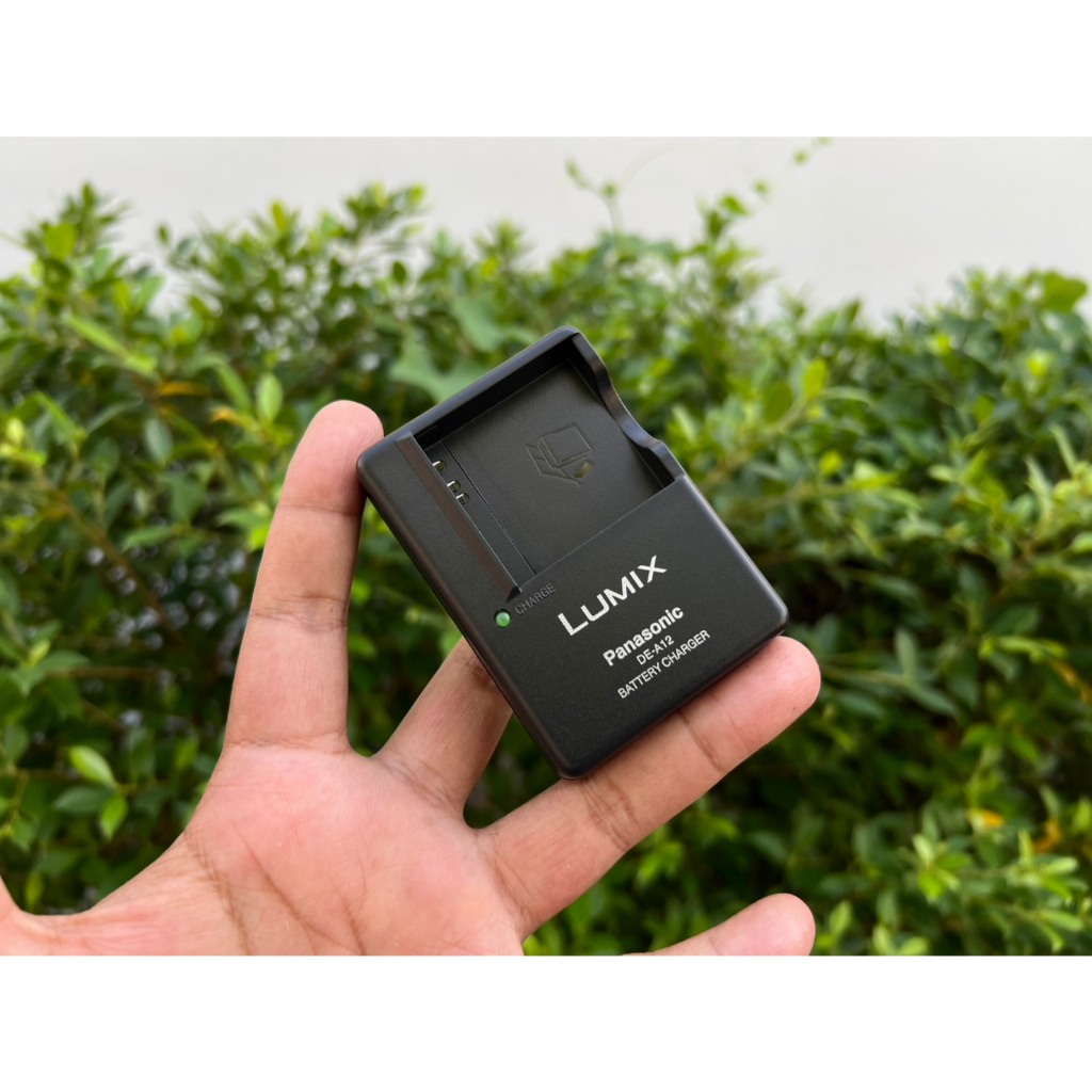 แท่นชาร์จ Panasonic รุ่น DE-A12 สำหรับแบต CGA-S005E CGA-S005 CGR-S005 DMW-BCC12 DMW-BCC12PP