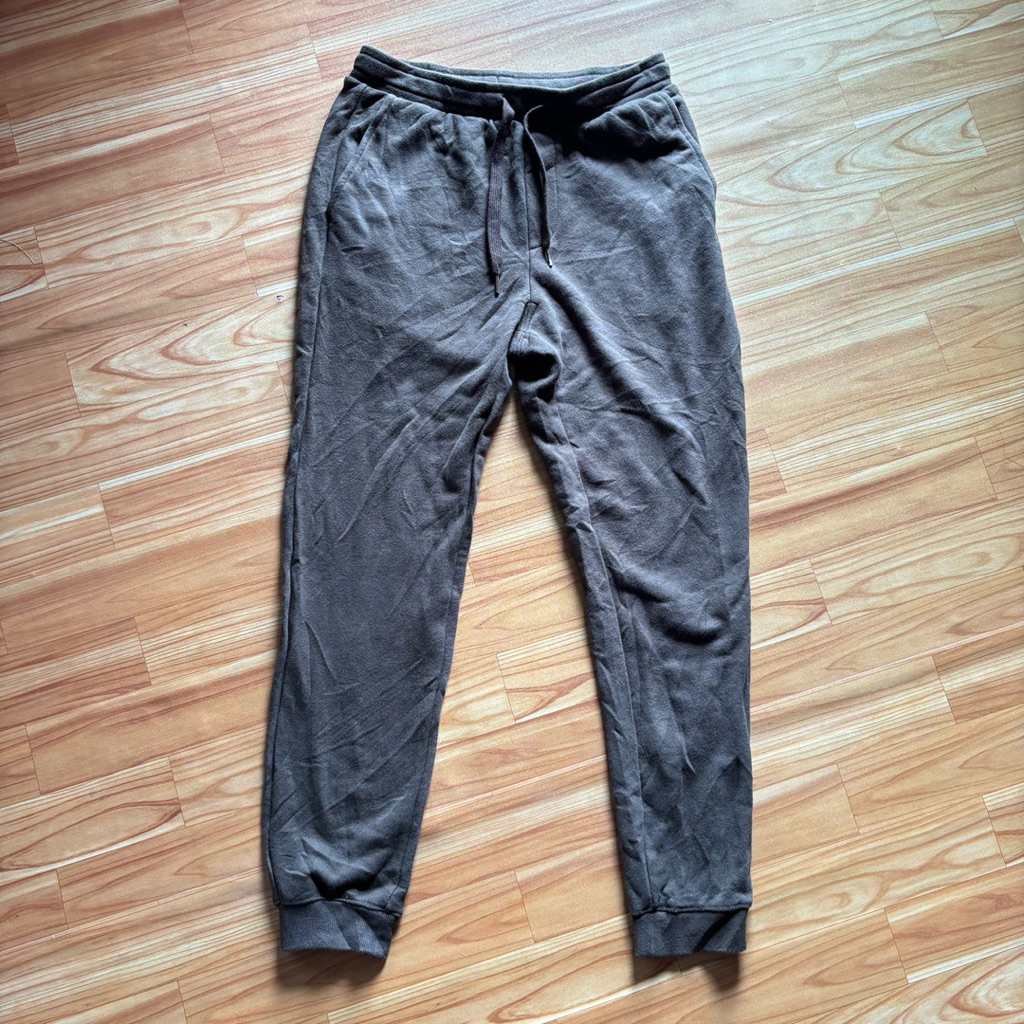 GU Jogger Pants สีเขียวทหาร