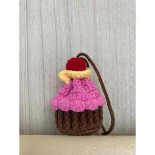 กระเป๋าไหมพรมถัก น้องคัพเค้ก🧁ใส่หูฟังairpod ใส่เหรียญ #ของขวัญ #handmade