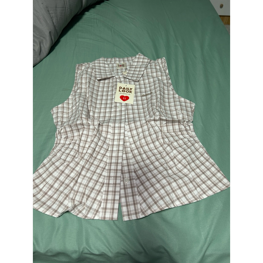 DAILYLOOK.SM มือ1 Bouquet top ไม่เคยใส่-M