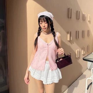 Floren cami เสื้อสายเดี่ยวลูกไม้ ผ่าหน้า เย็บจีบรับช่วงอก กระดุมใช้งานได้ KN.Clothes