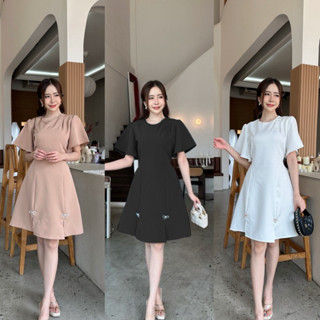 c96 YAYA เดรสแขนระบายมีเข็มกลัดน่ารักๆMabel