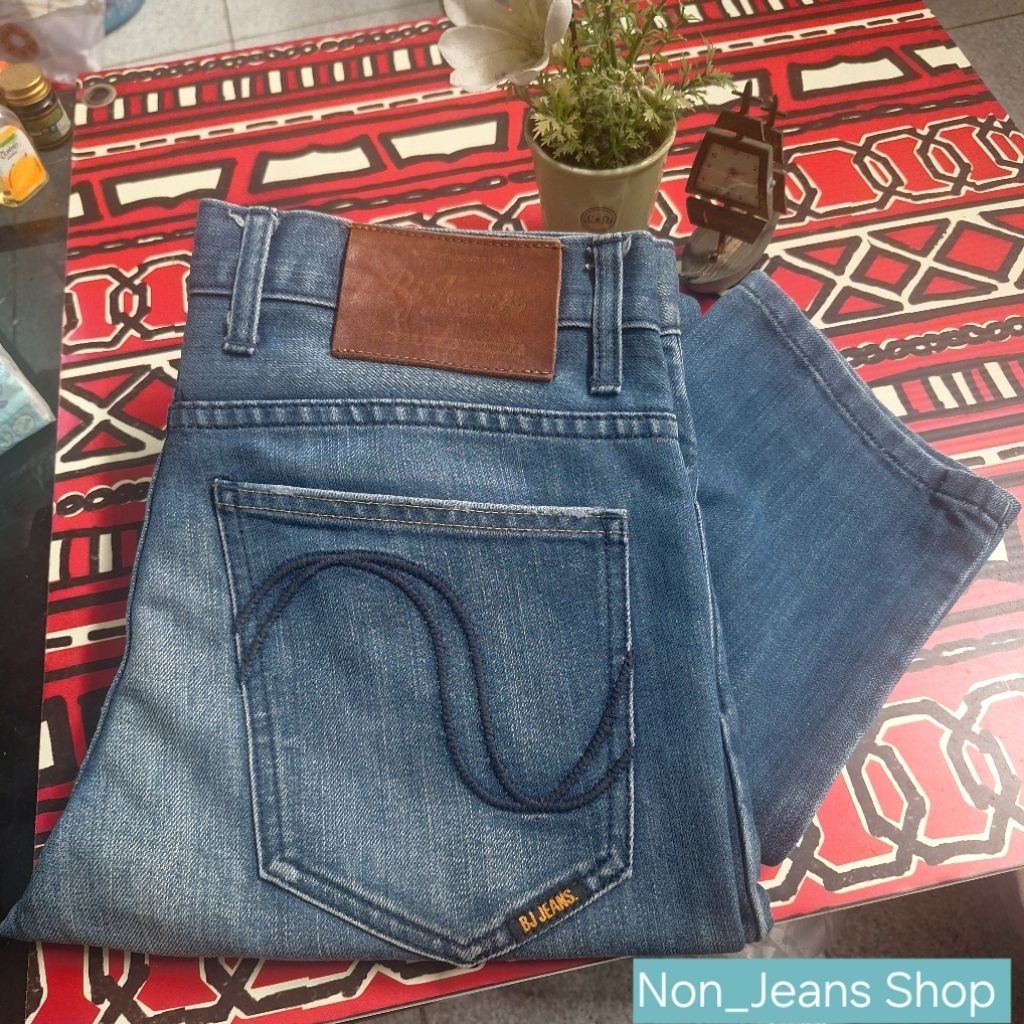 BJ JEANS กางเกงยีนส์ผู้ชาย 👖ทรงกระบอกเล็กวินเทจ สีบลูฟอก-คอลตอล100%  SIZE W31 L32