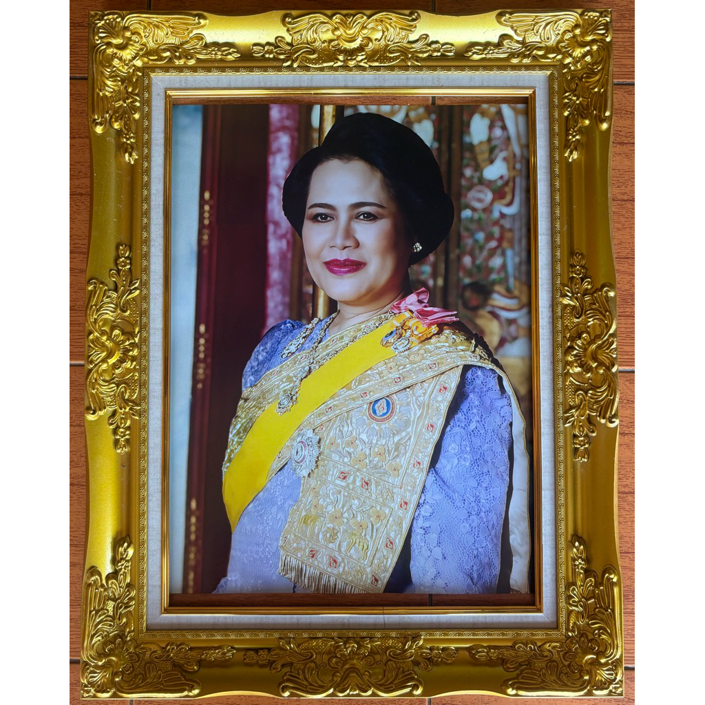 กรอบหลุยส์สีทองพร้อมภาพมงคล ขนาด 15×20นิ้ว