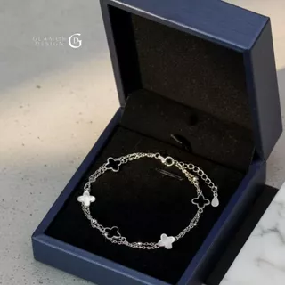 GLAMOR✨สร้อยข้อมือเงินแท้ Duet Charm สร้อยข้อมือแฟชั่น สร้อยข้อมือรูปดอกโคลเวอร์สี่แฉกสีดำและสีขาว