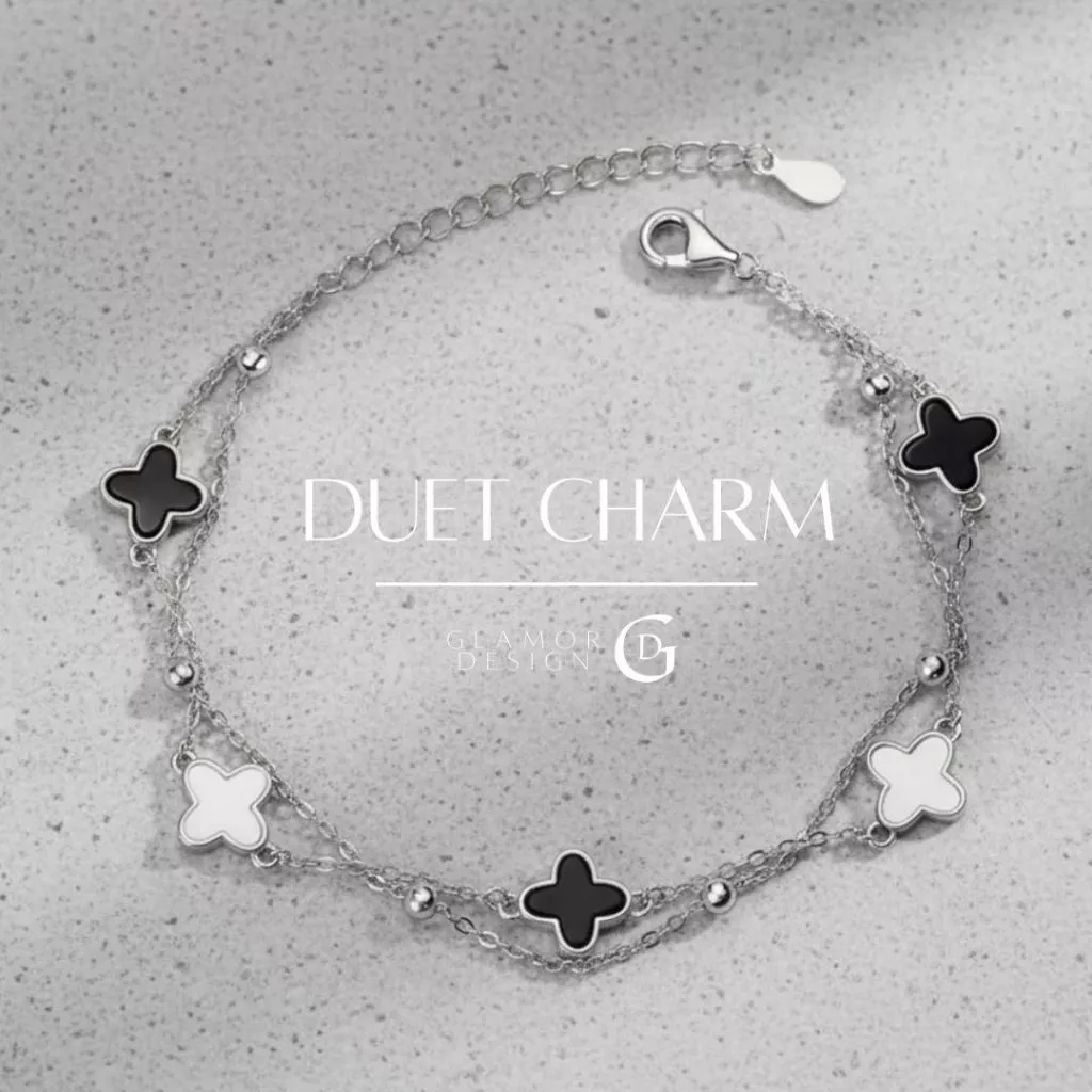GLAMOR✨สร้อยข้อมือเงินแท้ Duet Charm สร้อยข้อมือแฟชั่น สร้อยข้อมือรูปดอกโคลเวอร์สี่แฉกสีดำและสีขาว